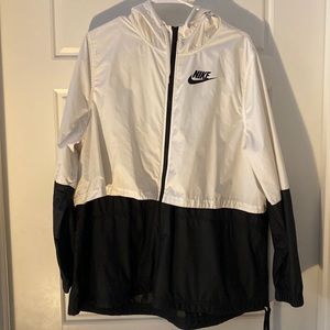Nike Windbreaker with hood